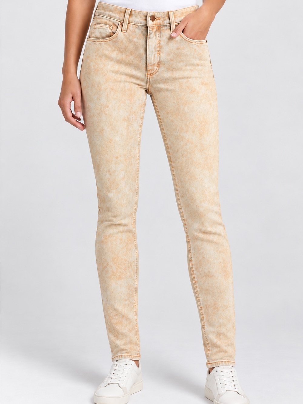 Universal Thread Apricot peach orange and Cream Skinny Jeans size 8